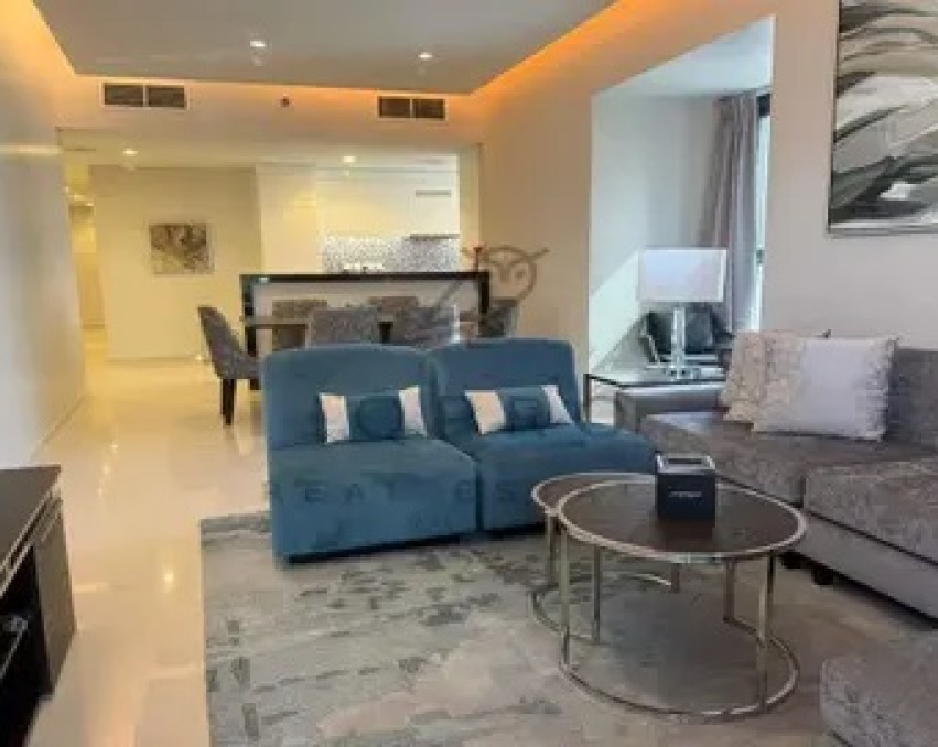 أيكون سيتي تاور ب