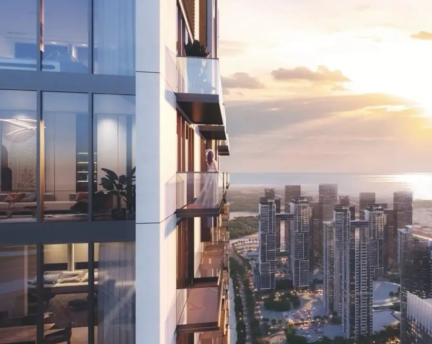 أبر هاوس إيست